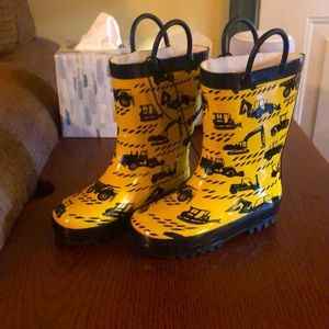 NEW Toddler Rain Boots - size 7-8
